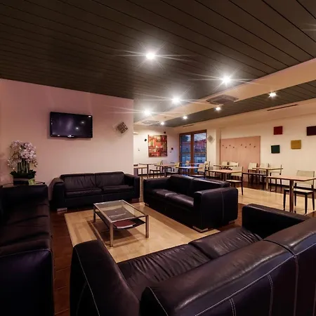 Piranha Hotel Cameriano