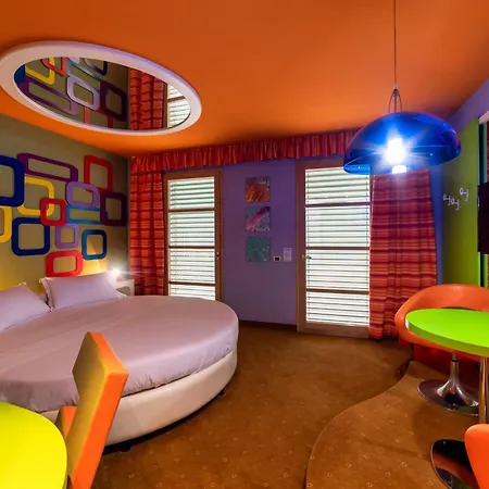 Piranha Hotel Cameriano