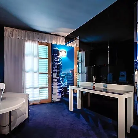 Hotel Piranha E Cameriano