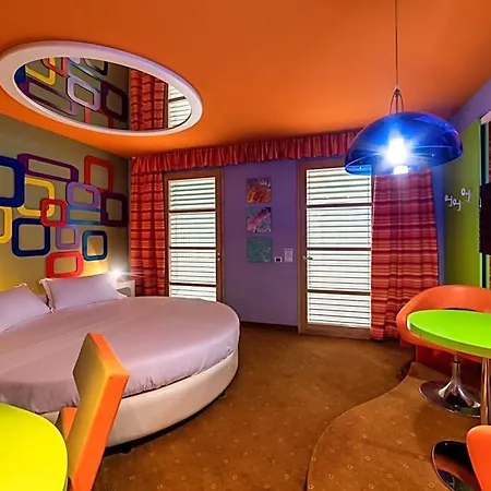 Hotel Piranha E Cameriano