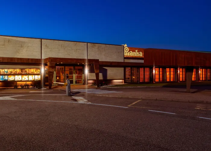 Piranha Hotel E Motel