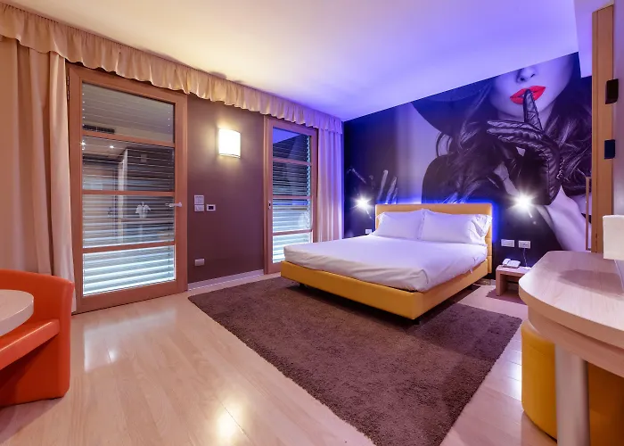 Hotel Piranha Hotel E Motel Cameriano